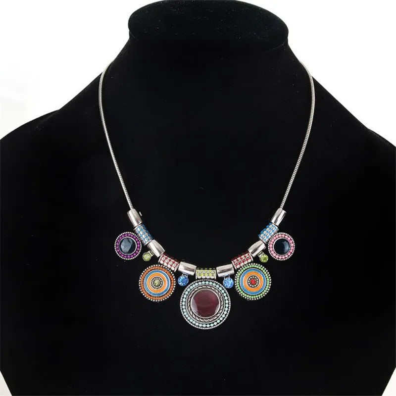 Vintage Gem Choker Necklace - Retro Statement Style