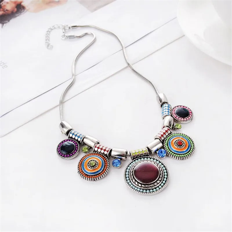 Vintage Gem Choker Necklace - Retro Statement Style