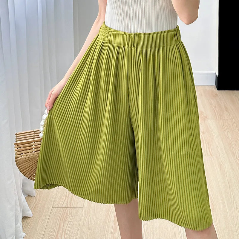 Pleated Mid-Length Shorts - High Waist Drape Fit