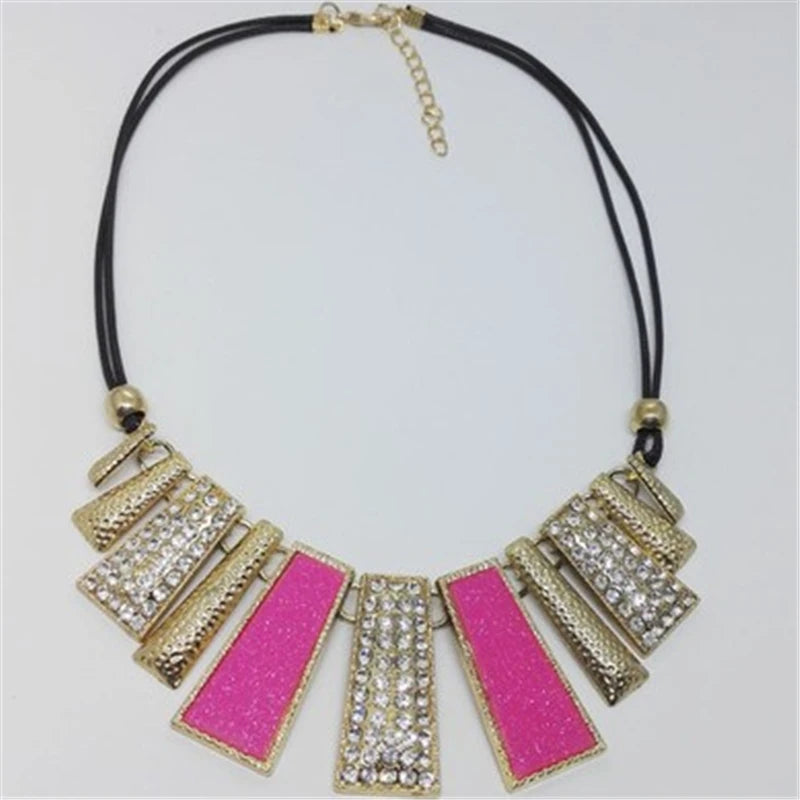 Vintage Gem Choker Necklace - Retro Statement Style