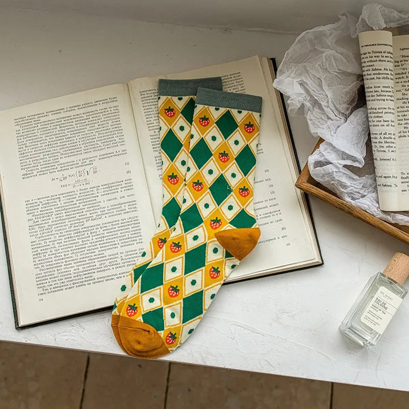 Diamond Flower Pattern Socks - Colorful Long Pair