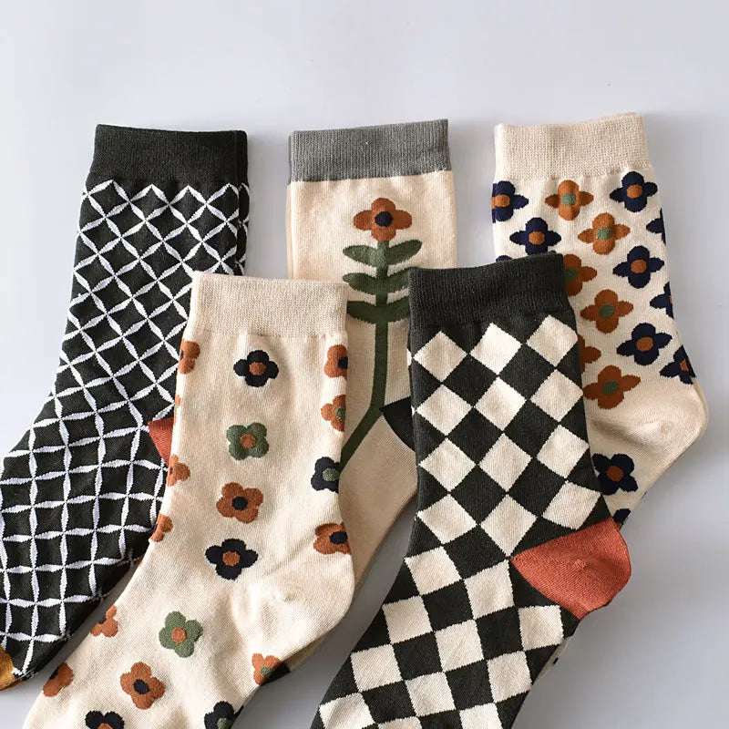 5-Pair Embroidered Flower Socks Set - Harajuku Retro Style