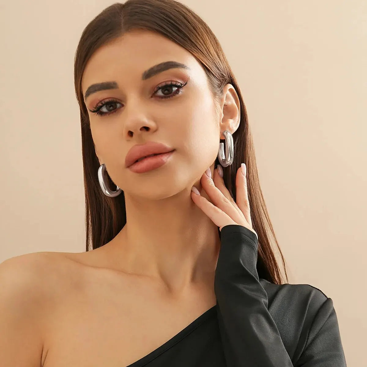 Geometric U-Shape Hoop Earrings - Vintage Link Design
