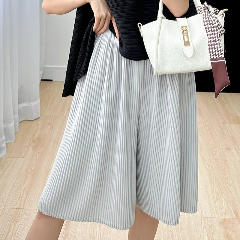 Pleated Mid-Length Shorts - High Waist Drape Fit