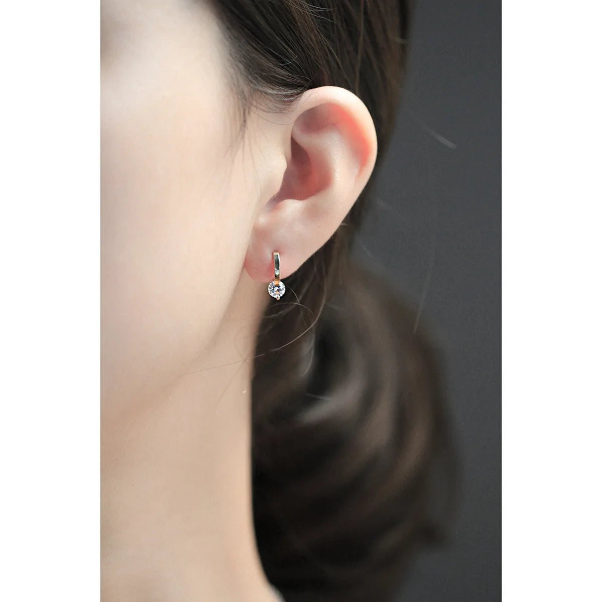Gold-Plated Zircon Stud Earrings - Shiny Minimal Sparkle