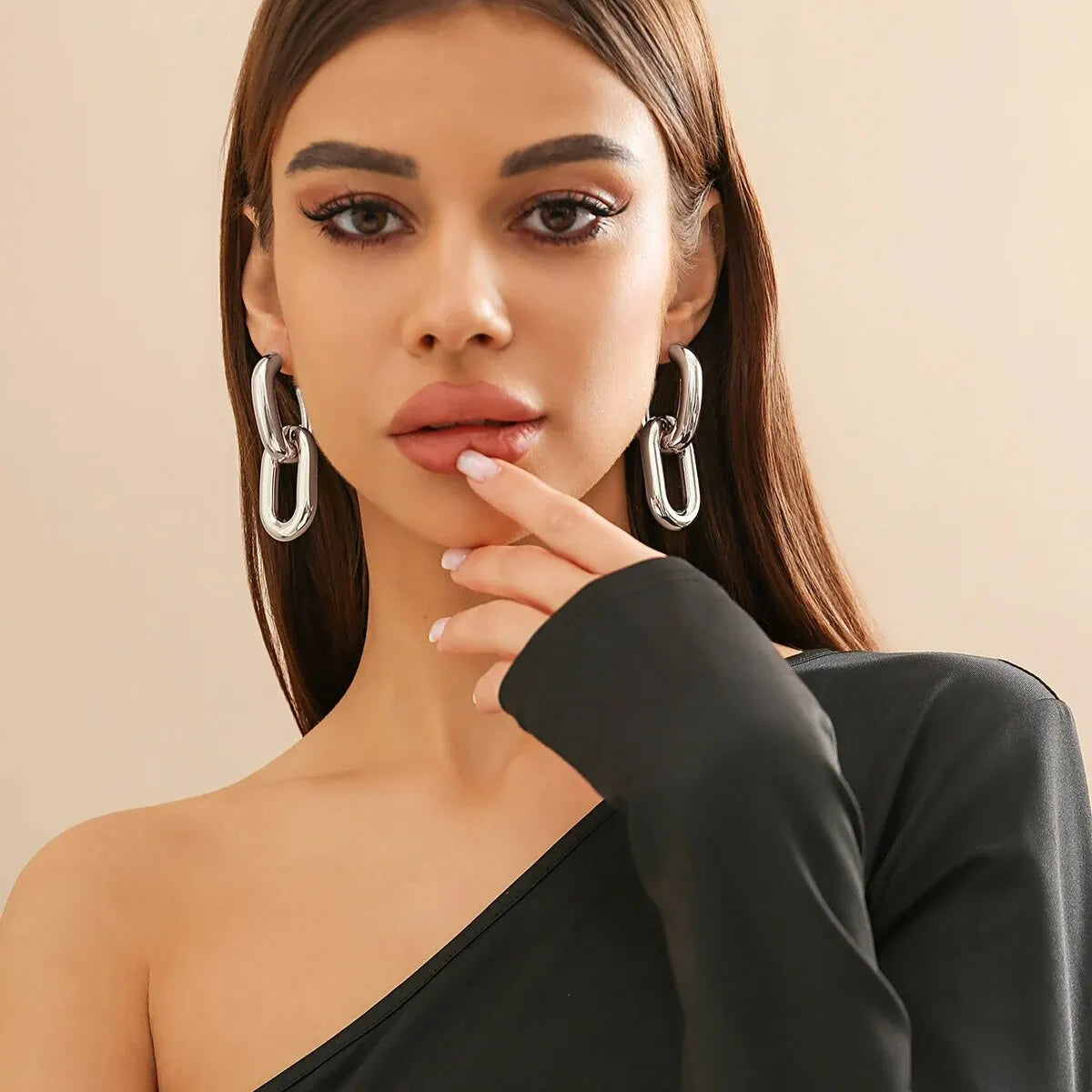 Geometric U-Shape Hoop Earrings - Vintage Link Design