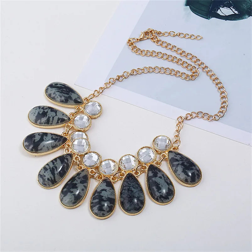 Vintage Gem Choker Necklace - Retro Statement Style