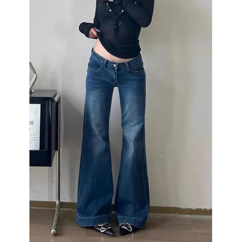 Low-Waist Flared Jeans - Y2K Wide-Leg Denim