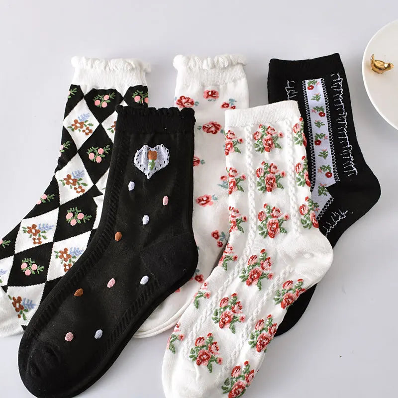 5-Pair Embroidered Flower Socks Set - Harajuku Retro Style