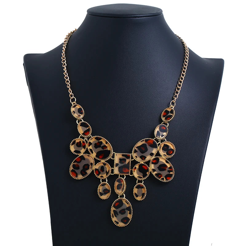 Vintage Gem Choker Necklace - Retro Statement Style