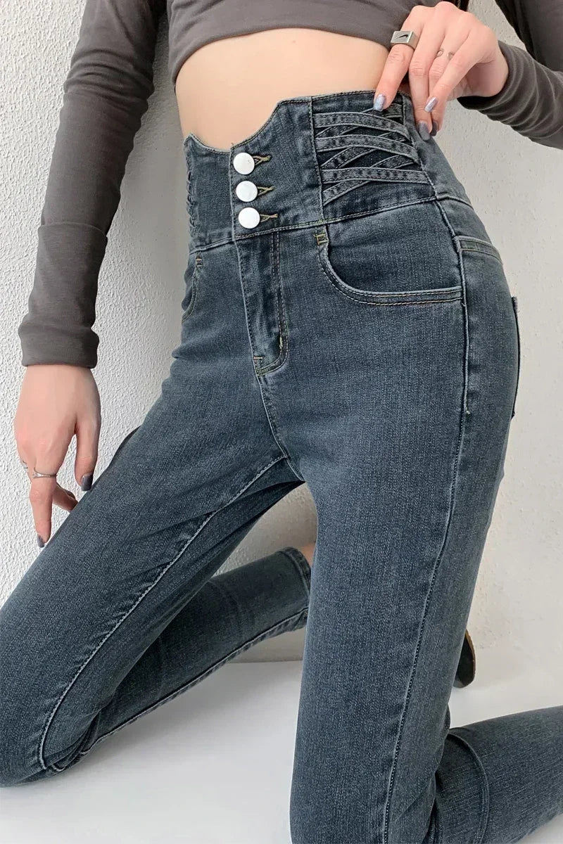 Four-Button Skinny Jeans - High-Waist Stretch Denim