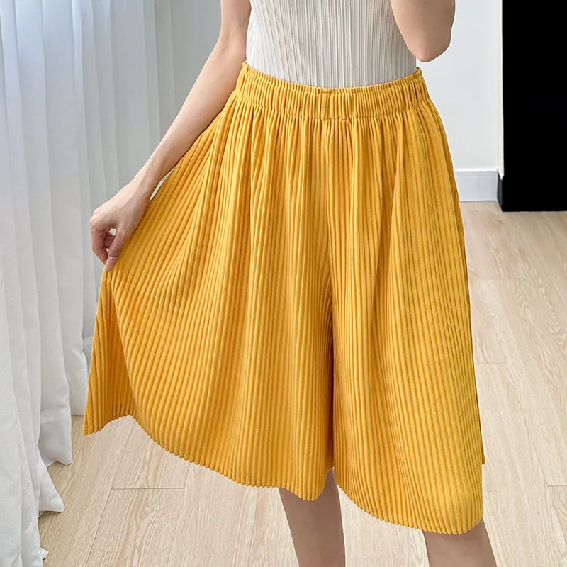 Pleated Mid-Length Shorts - High Waist Drape Fit