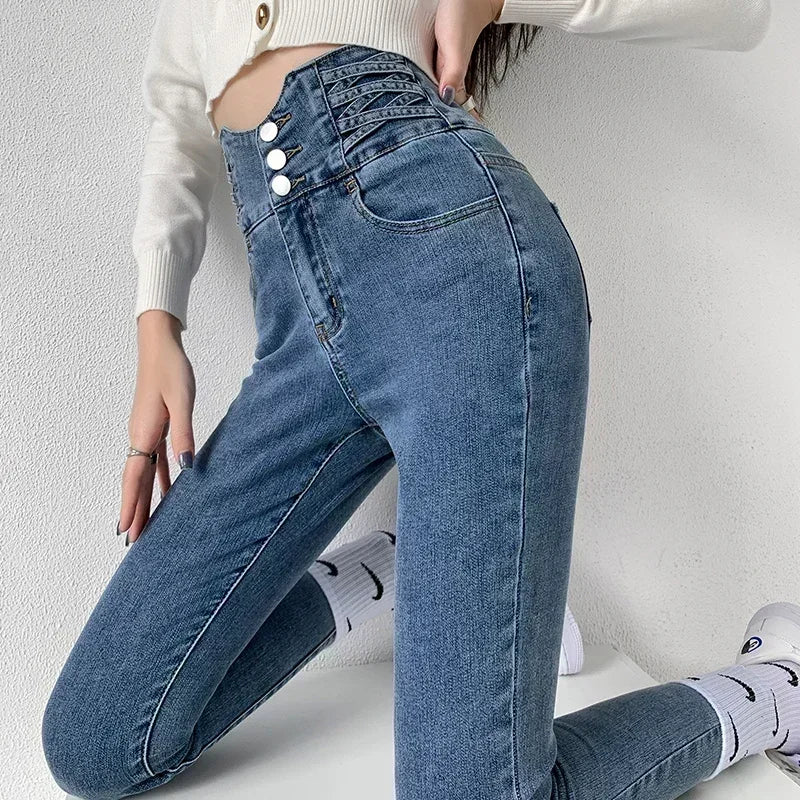 Four-Button Skinny Jeans - High-Waist Stretch Denim