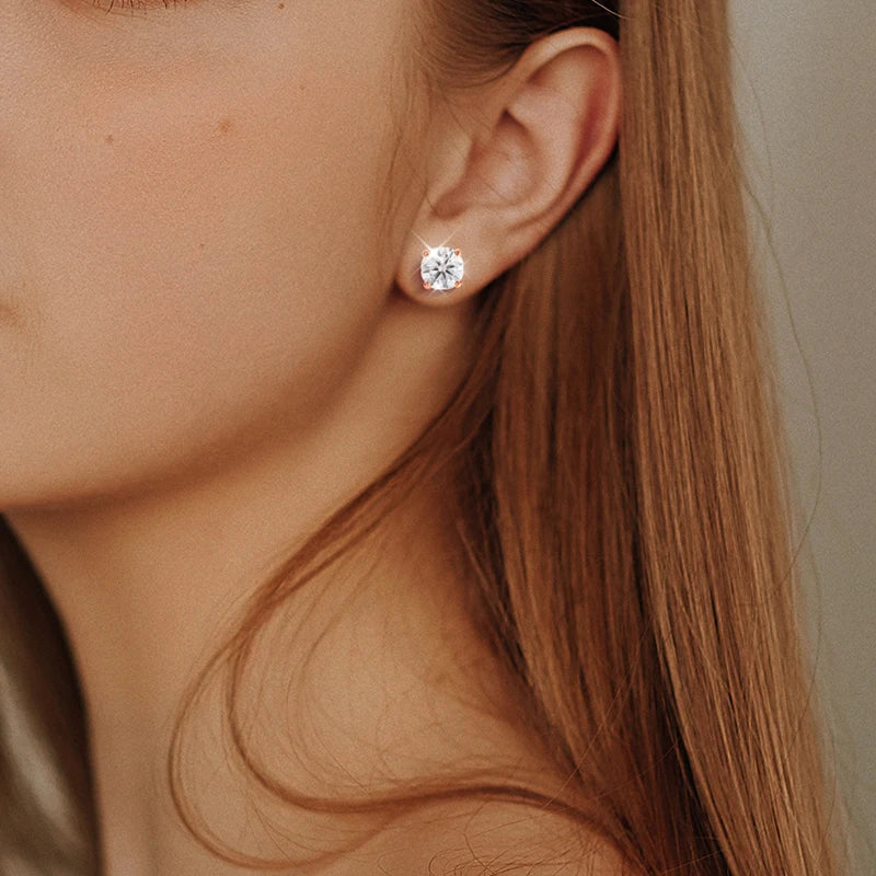 Moissanite Stud Earrings in 925 Silver - VVS Sparkle