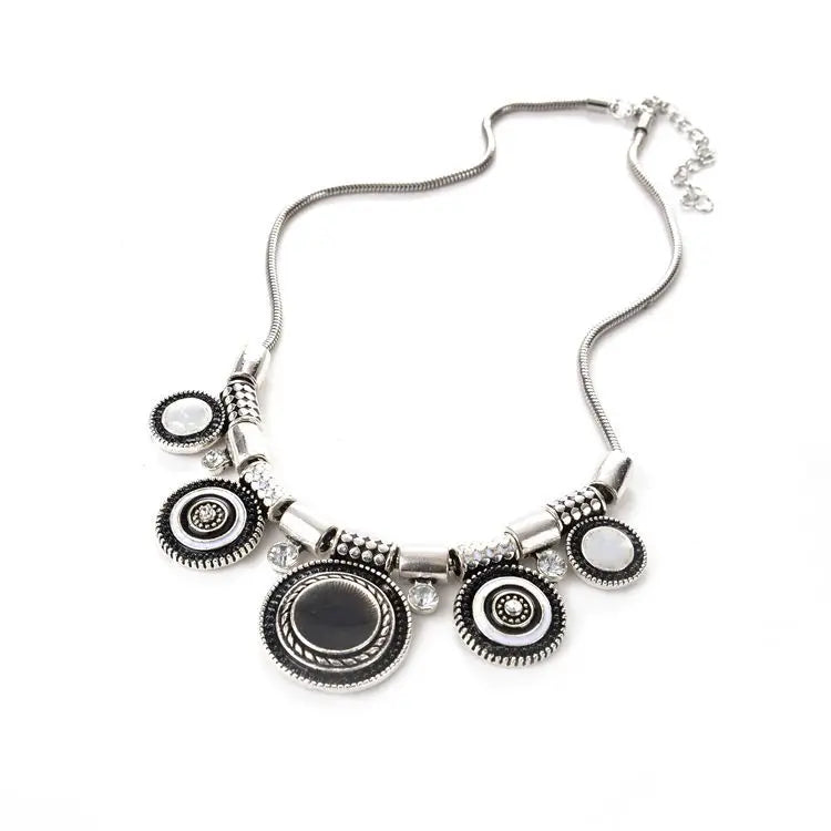 Vintage Gem Choker Necklace - Retro Statement Style
