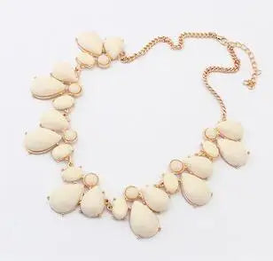 Vintage Gem Choker Necklace - Retro Statement Style