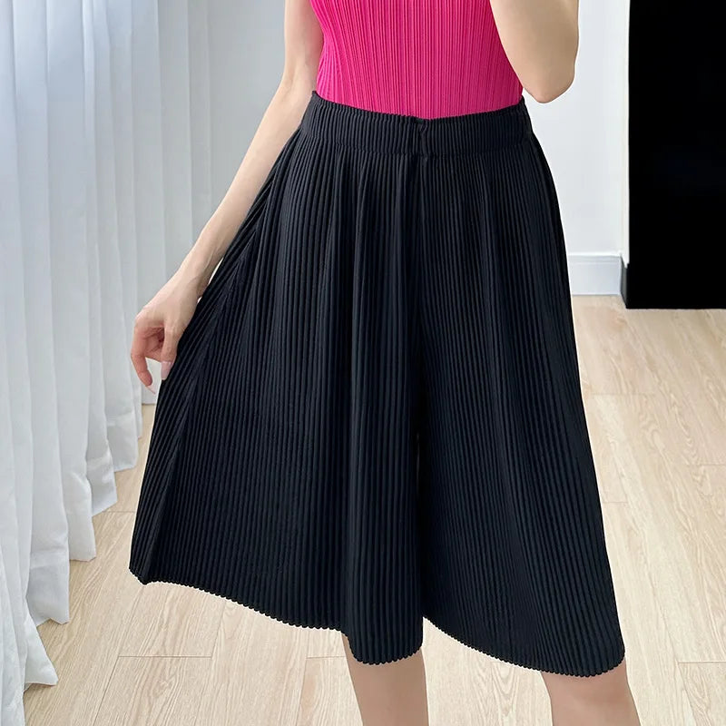 Pleated Mid-Length Shorts - High Waist Drape Fit