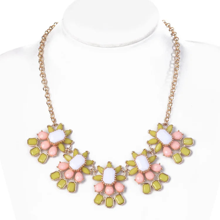 Vintage Gem Choker Necklace - Retro Statement Style