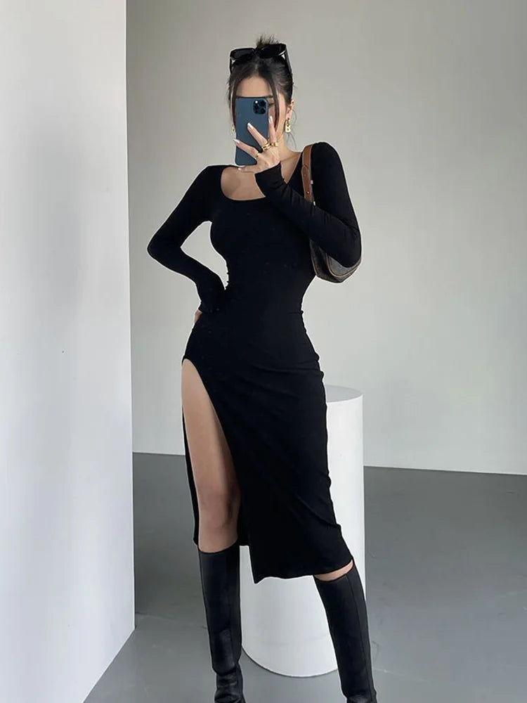 Black Long Sleeve Midi Dress - Trend-Led Look