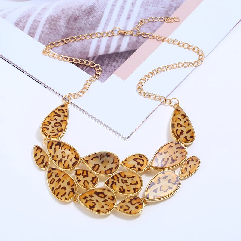 Vintage Gem Choker Necklace - Retro Statement Style