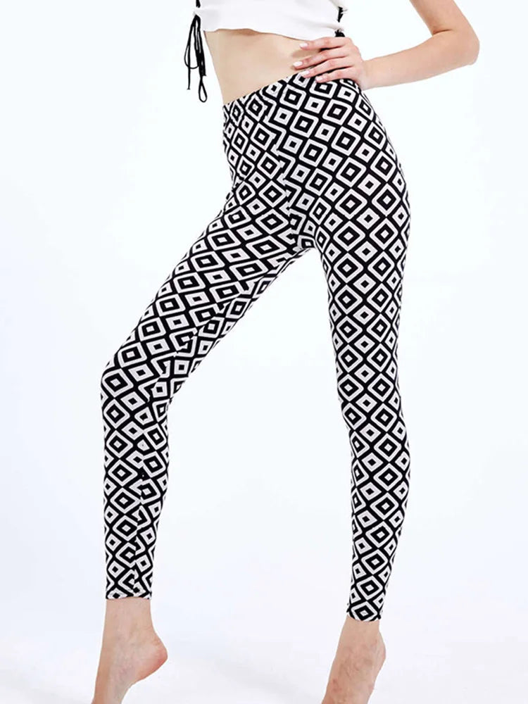 Graffiti Print Ankle Leggings
